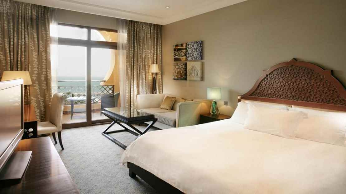 King Guest Room/King Sea View Room